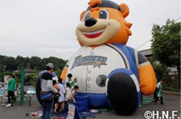 ふわふわトランポリン