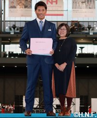 贈呈式の様子01