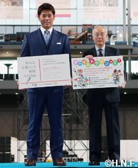 贈呈式の様子04