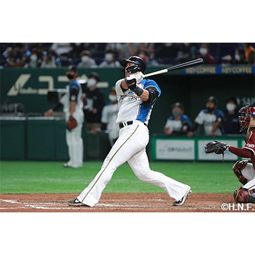 田中将大投手からの本塁打を放つ中田選手