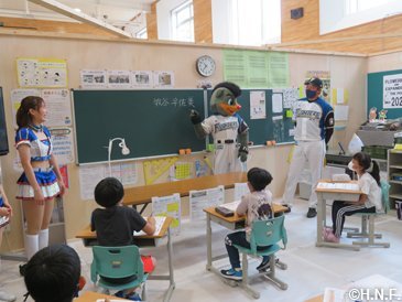 礼文小学校訪問