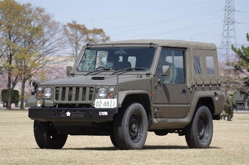 自衛隊車両