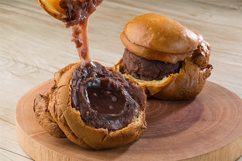 きな粉わらびもち入り白石あんぱん①