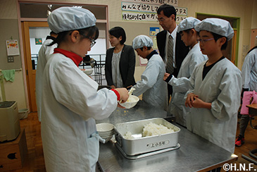 上厚真小学校食育授業・学校給食05