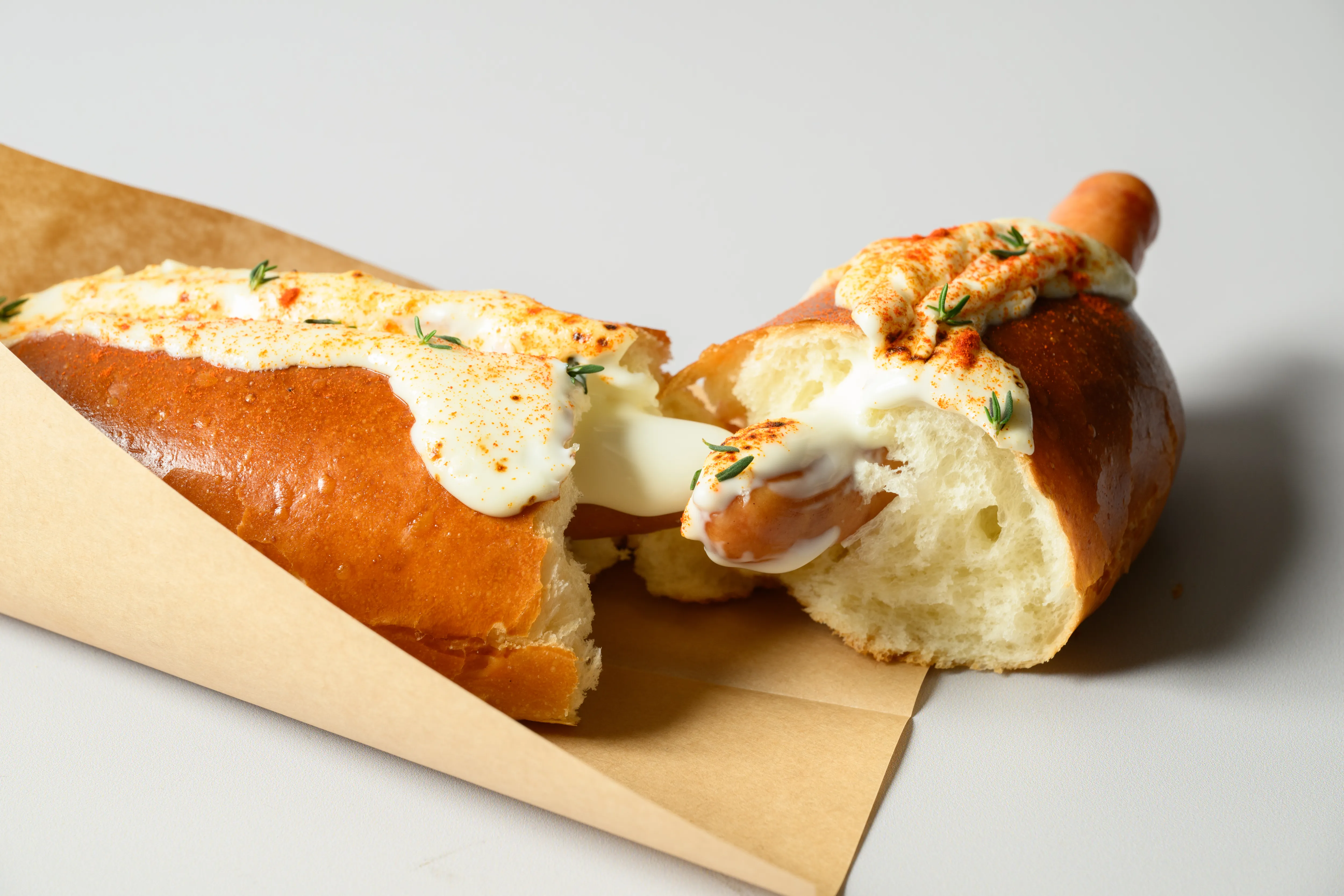 北海道ポークのWソーセージチーズドッグ