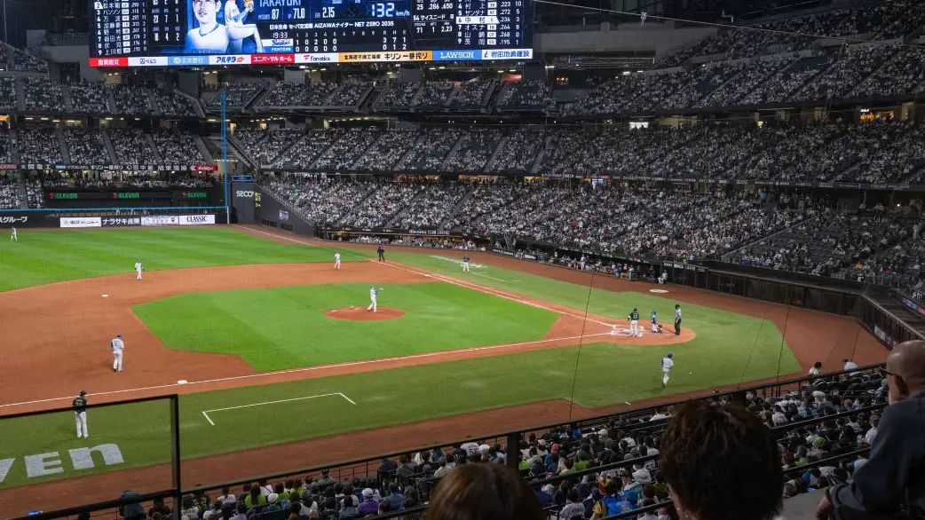 2F MAIN LEVEL 3塁側