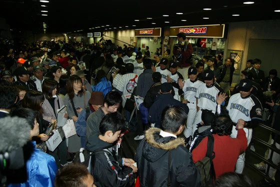 札幌ドーム初戦、開幕戦