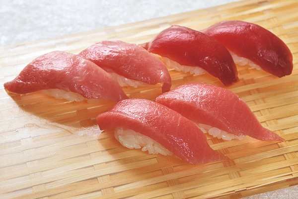 マグロづくし(6貫)