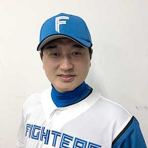 コーチ紹介 北海道日本ハムファイターズ