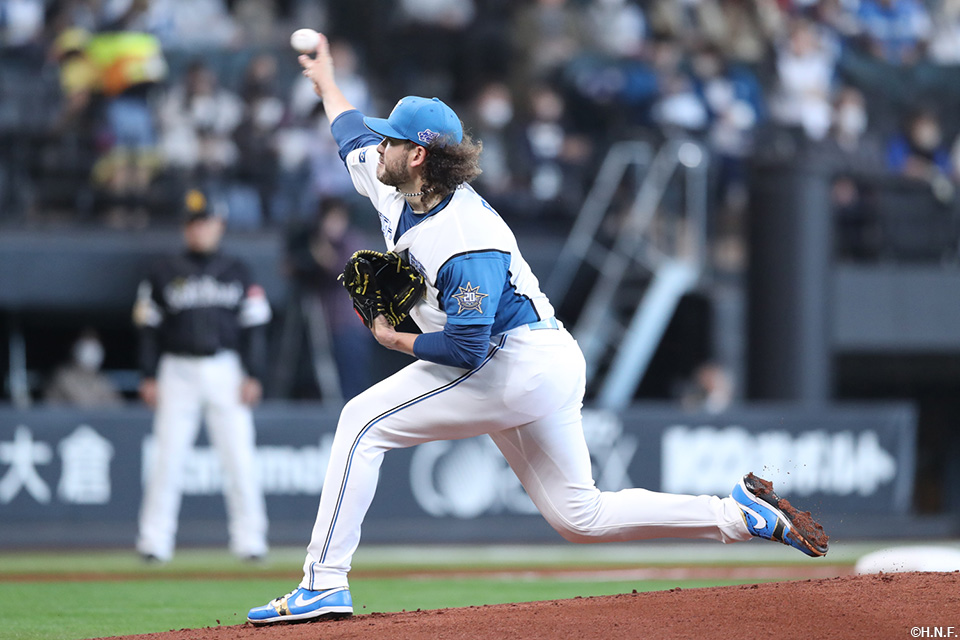 先発のポンセ投手01