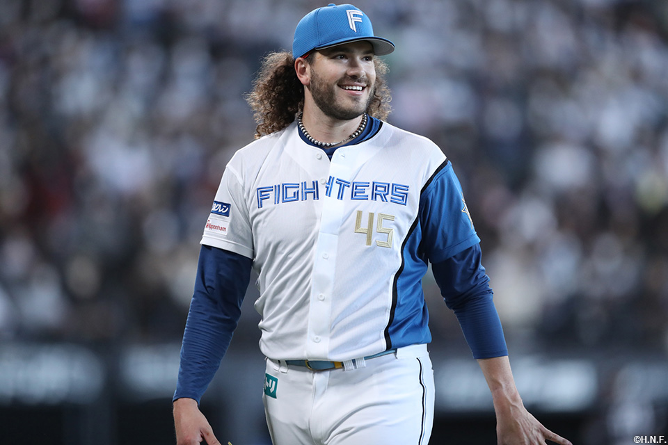 先発のポンセ投手03