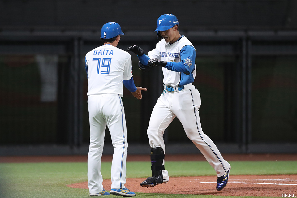 1回裏、本塁打を放った清宮選手