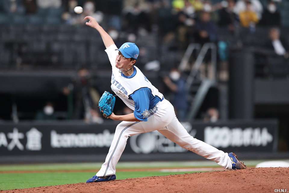 9回、四番手の石川投手