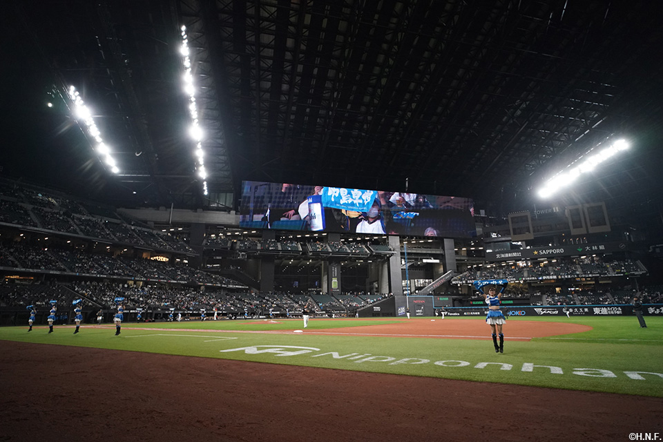 初のナイター開催となったエスコンフィールド