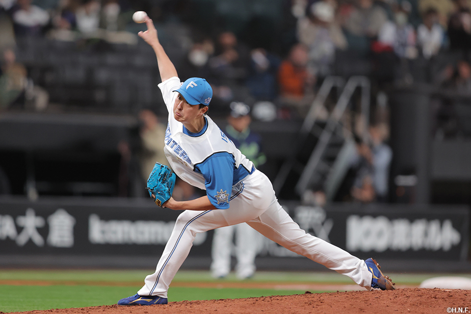 9回、四番手の石川投手