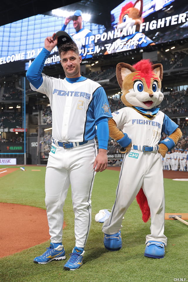 マルティネス選手とフレップ