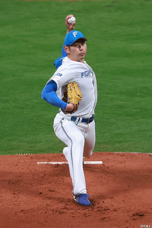 先発の加藤貴投手01