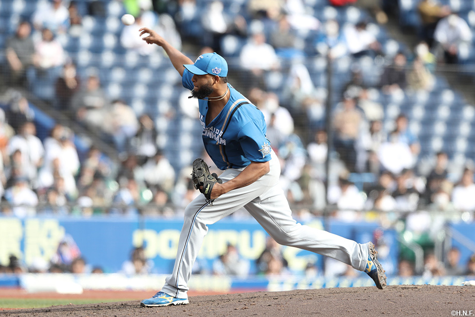 6回、二番手のロドリゲス投手