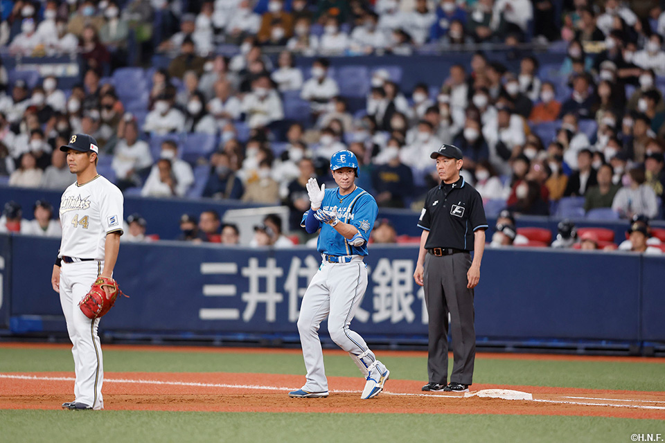 7回表、適時打を放った松本剛選手