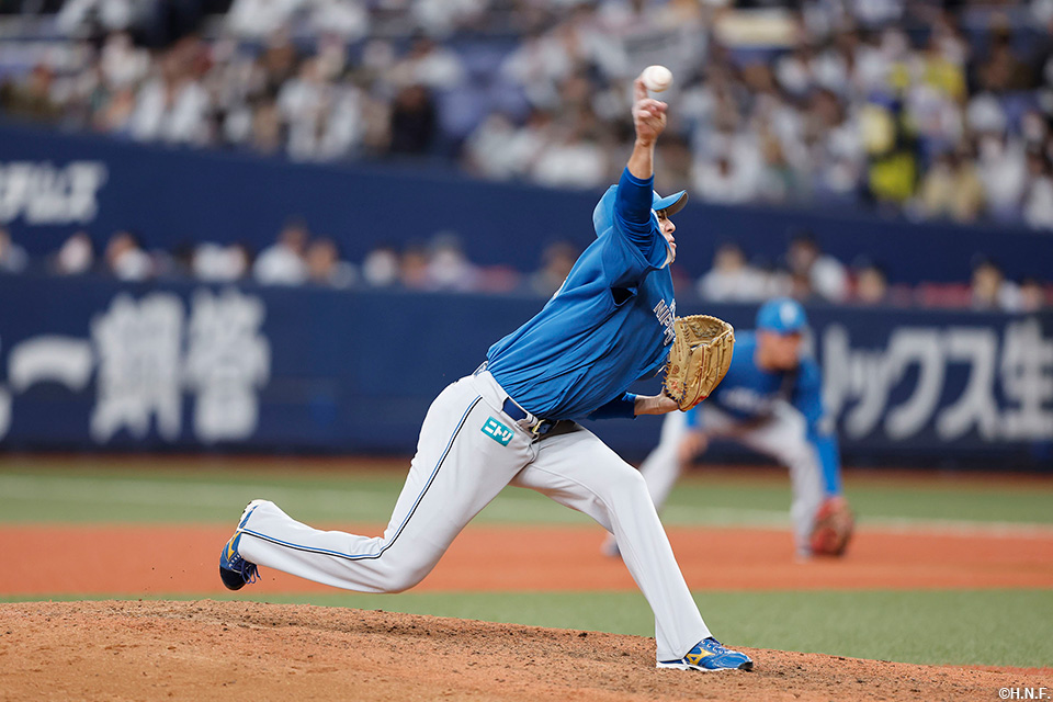 8回、三番手の田中正投手