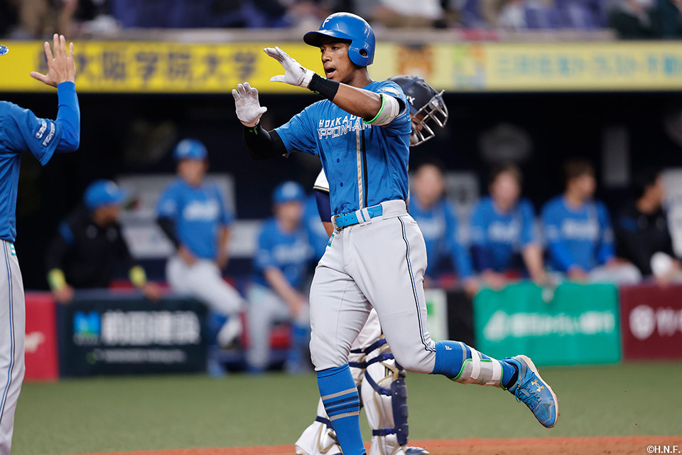 3回表、本塁打を放った万波選手