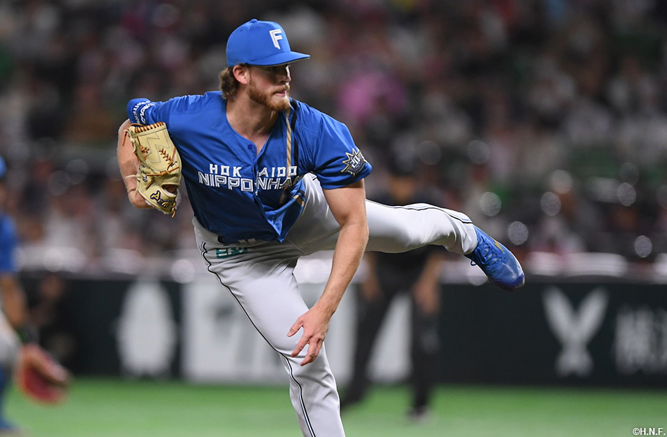 6回、四番手のメネズ投手