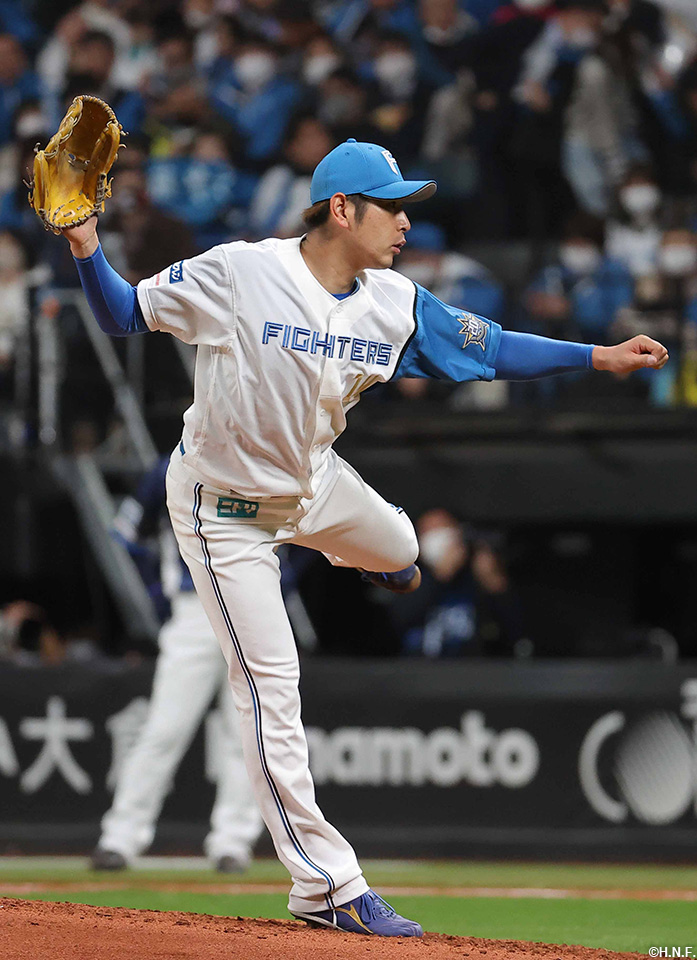 先発の加藤貴投手01