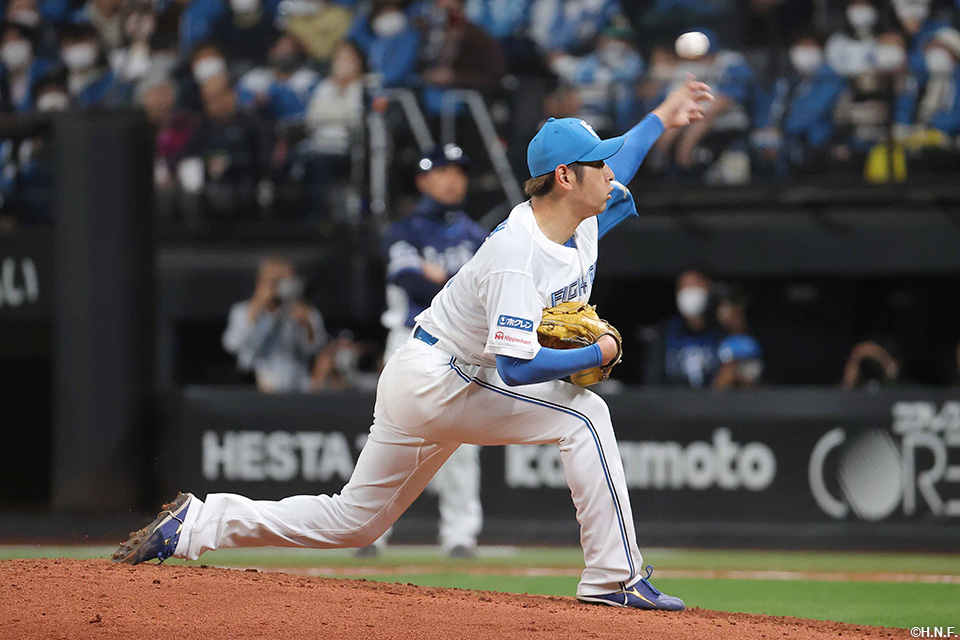 先発の加藤貴投手03