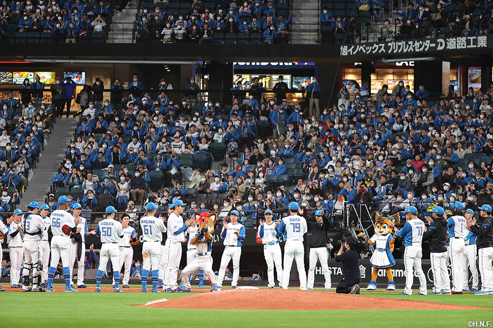 勝利の一本締め