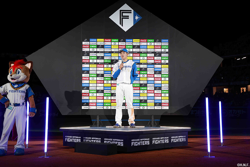 ヒーローの野村選手02