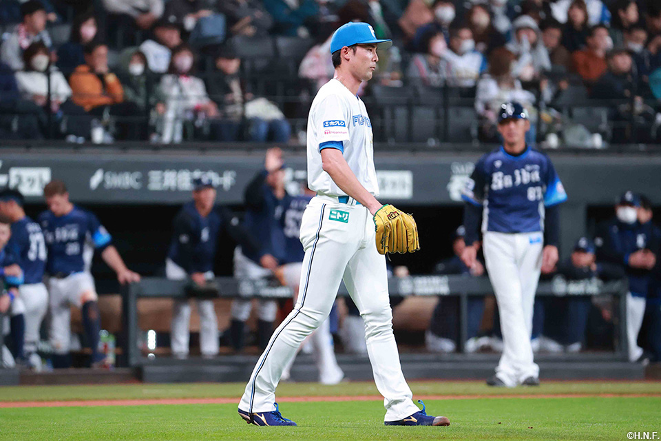 3回表、失点を許した上原投手