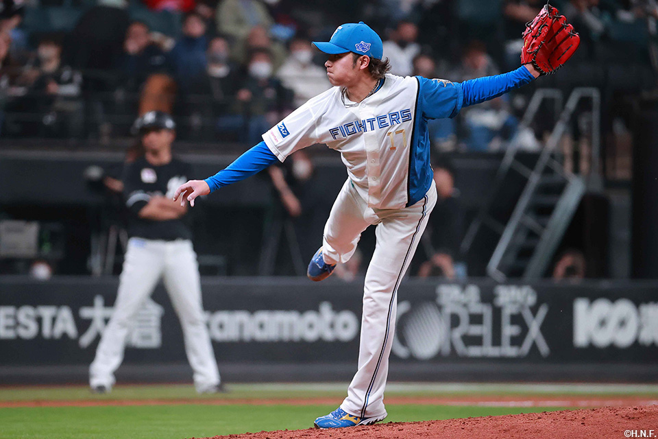 先発の伊藤投手02