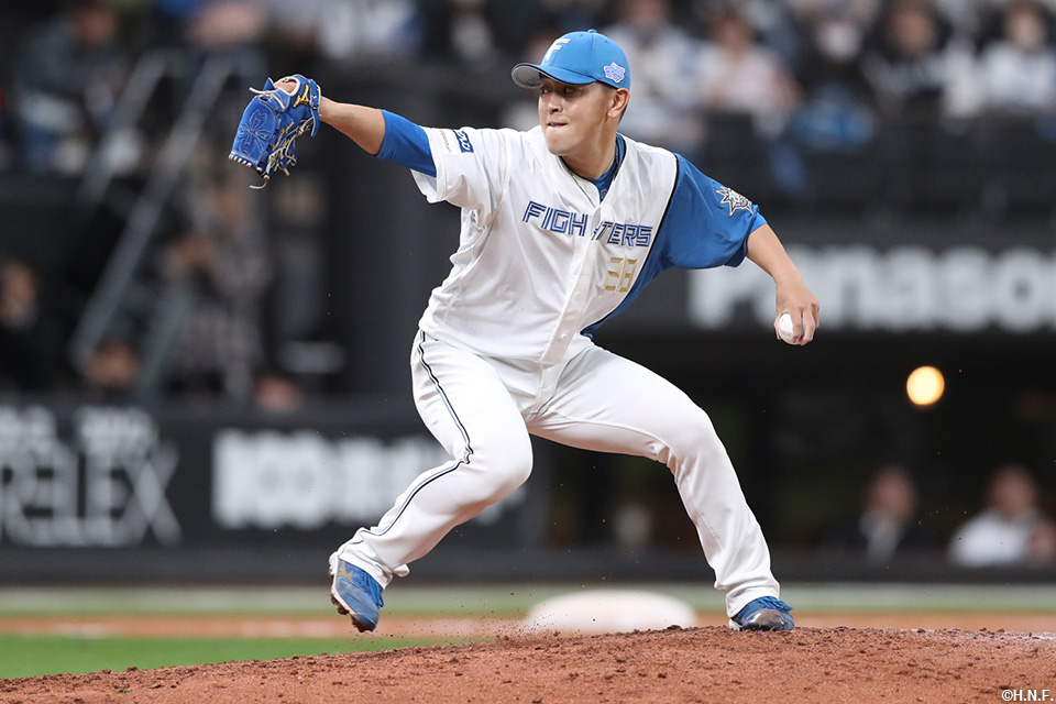 6回、三番手の河野投手