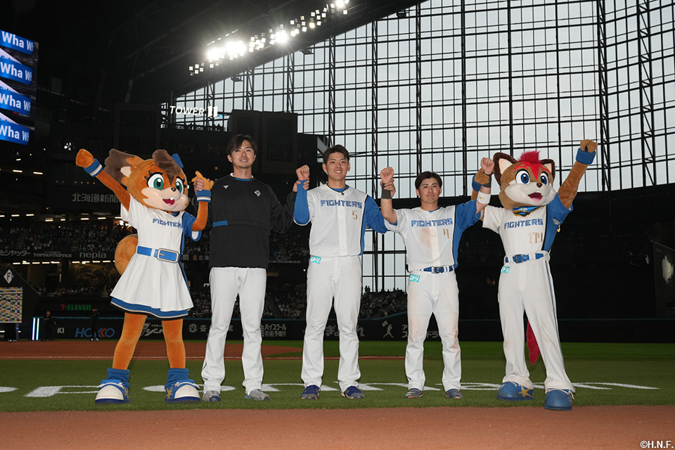 ヒーローの上沢投手、野村選手、上川畑選手