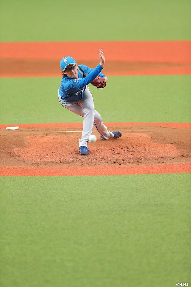 先発の鈴木投手01