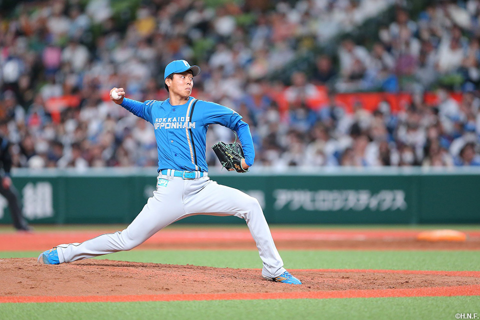 8回、四番手の杉浦投手