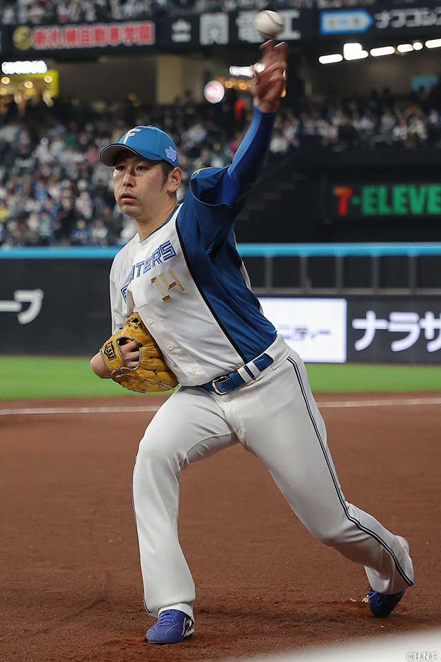 先発の加藤貴投手02