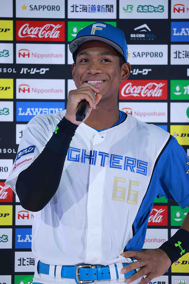 今日のヒーロー、万波選手