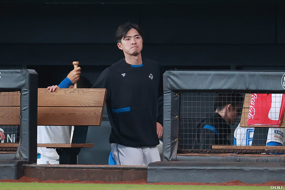 ゲームセット後の上沢投手