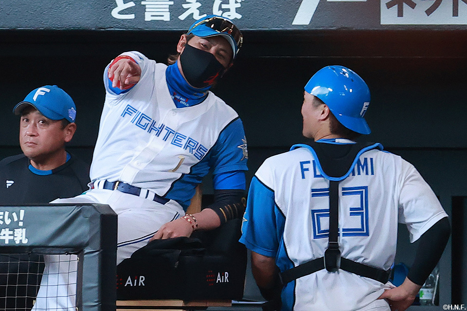 8回、伏見選手と新庄監督