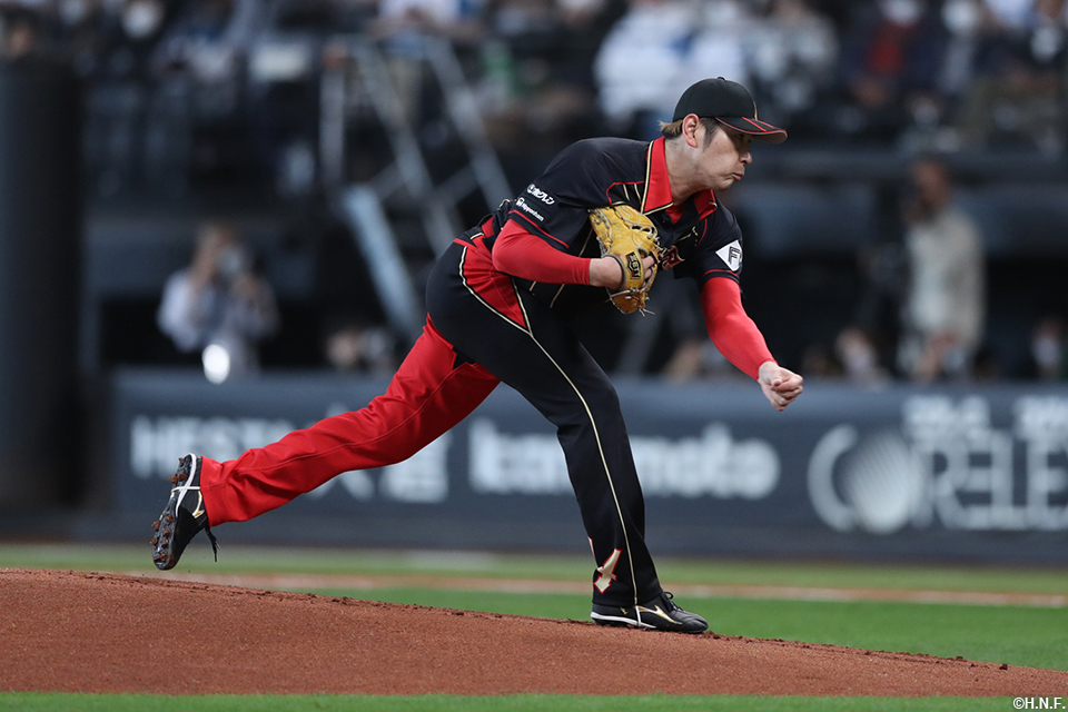 先発の加藤貴投手01