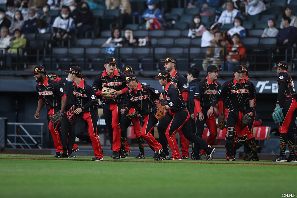 試合前の選手たち