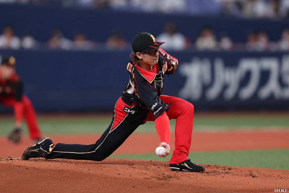 先発の鈴木投手