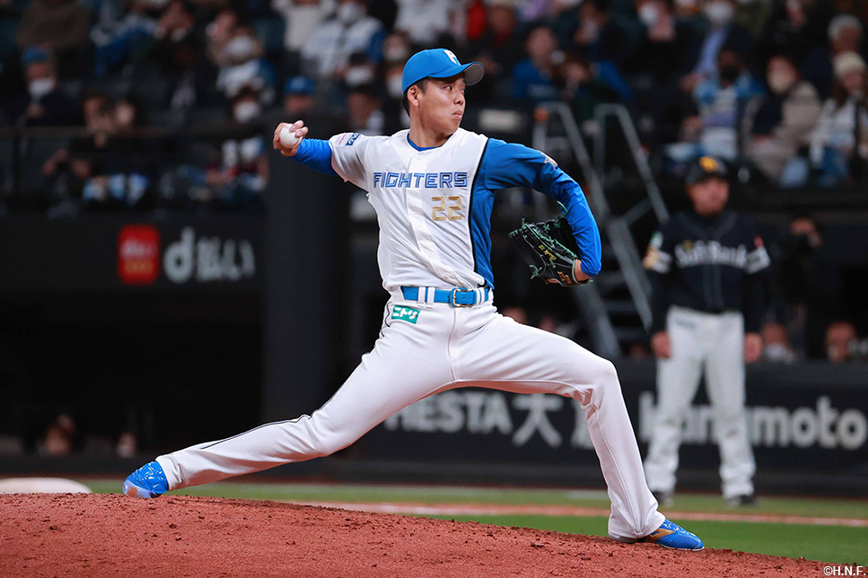 7回、四番手の杉浦投手