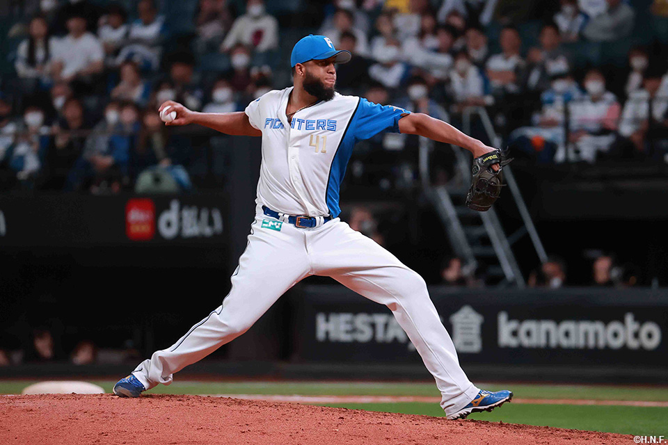 9回、三番手のロドリゲス投手