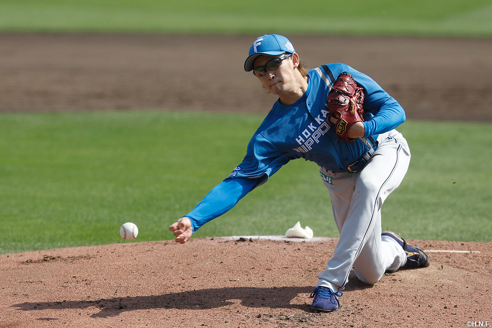 先発の鈴木投手01