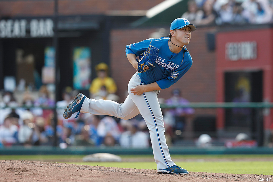 7回、三番手の河野投手