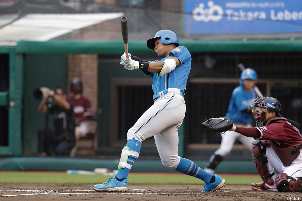 2回表、本塁打を放った万波選手01