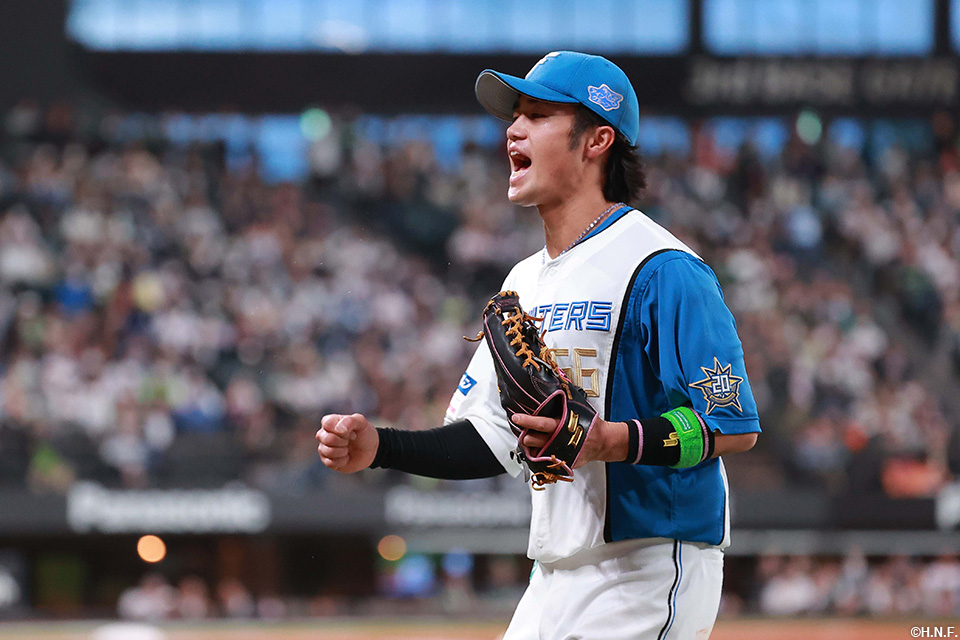 4回表、好返球をみせる細川選手03