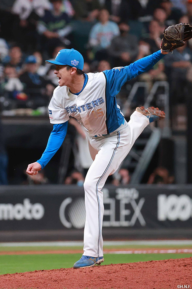 8回表を抑えた上沢投手02